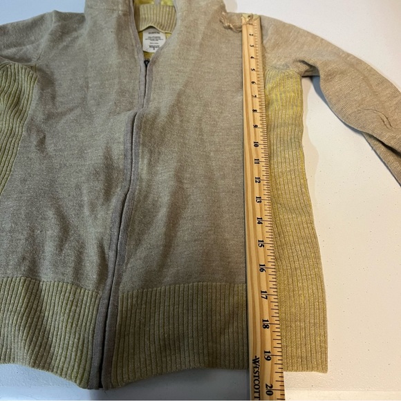 PATAGONIA Full Zip Jacket Cardigan Sweater with hood merino wool Size Small S - Picture 12 of 12